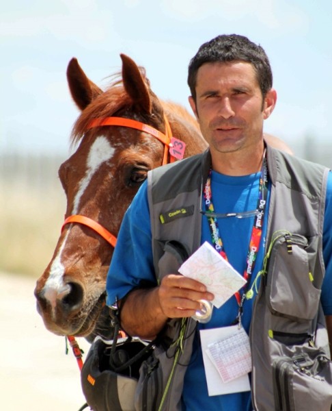 Pau Dorca Campeón de España absoluto de TREC 2014 y el equipo Navarro medalla de bronce